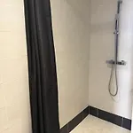 30 M2 Avec Jardin Dans Maison De Maitre